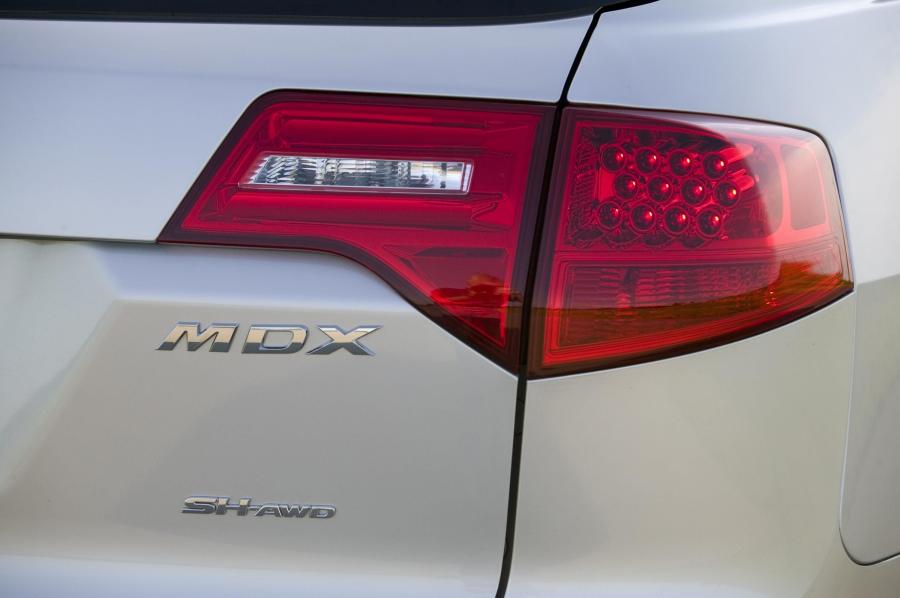 Детали экстерьера Acura MDX (YD2) 2006 года  (фото 19 из 126)